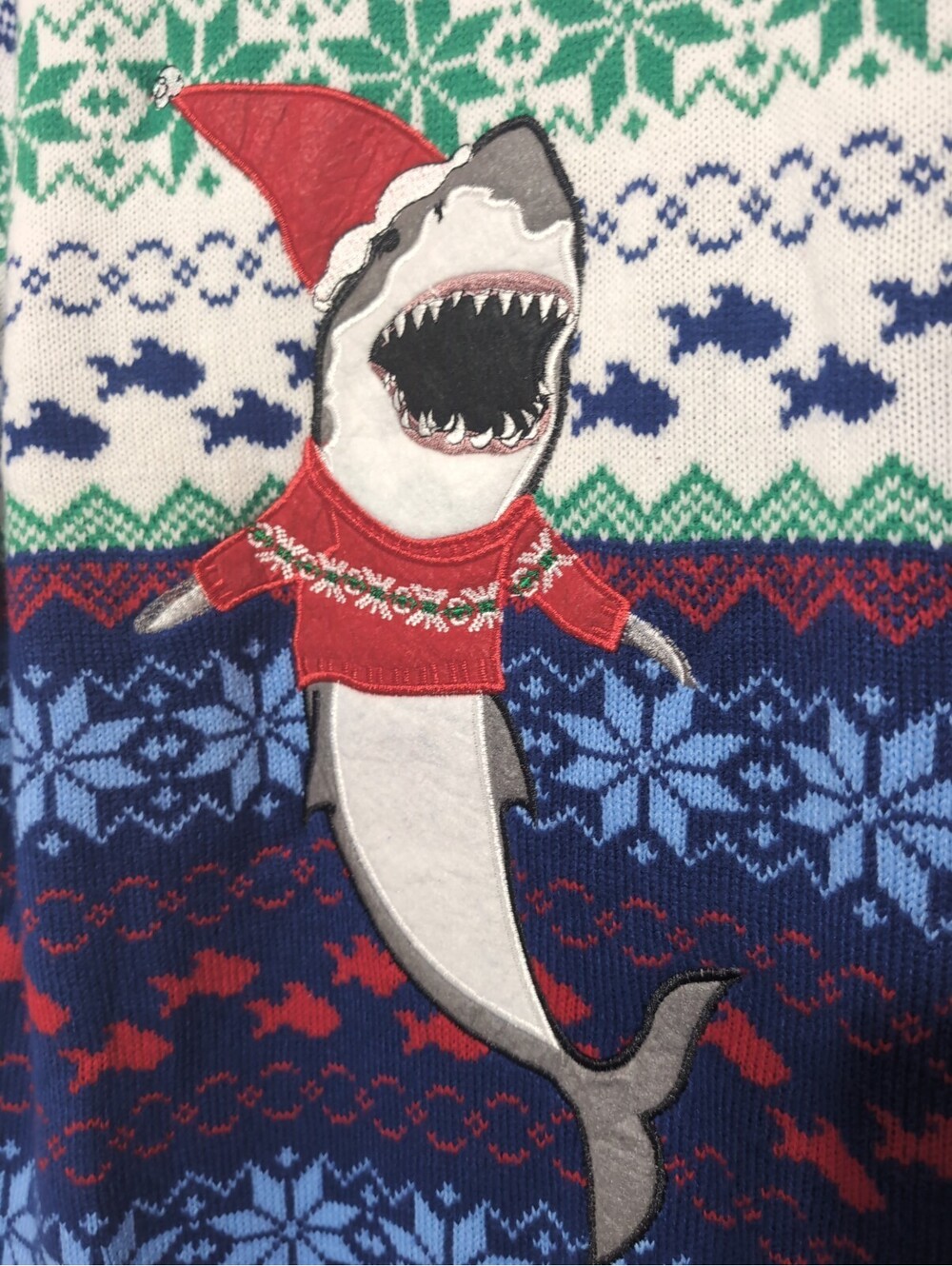 Blizzard Bay Christmas Sweater Fair Isle Shark In A Sweater Men's L(1421)B - Picture 2 of 5